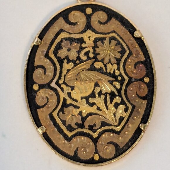 Vintage DAMASCENE Gold Tone Bird Floral Flower Pendant - Picture 2 of 3